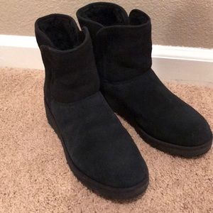 Black uggs